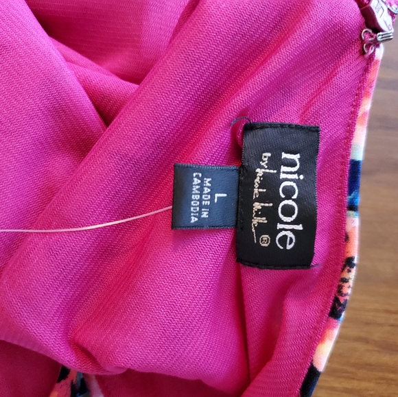 Nicole Miller Dress - Runs Large - NWT - Picture 7 of 9